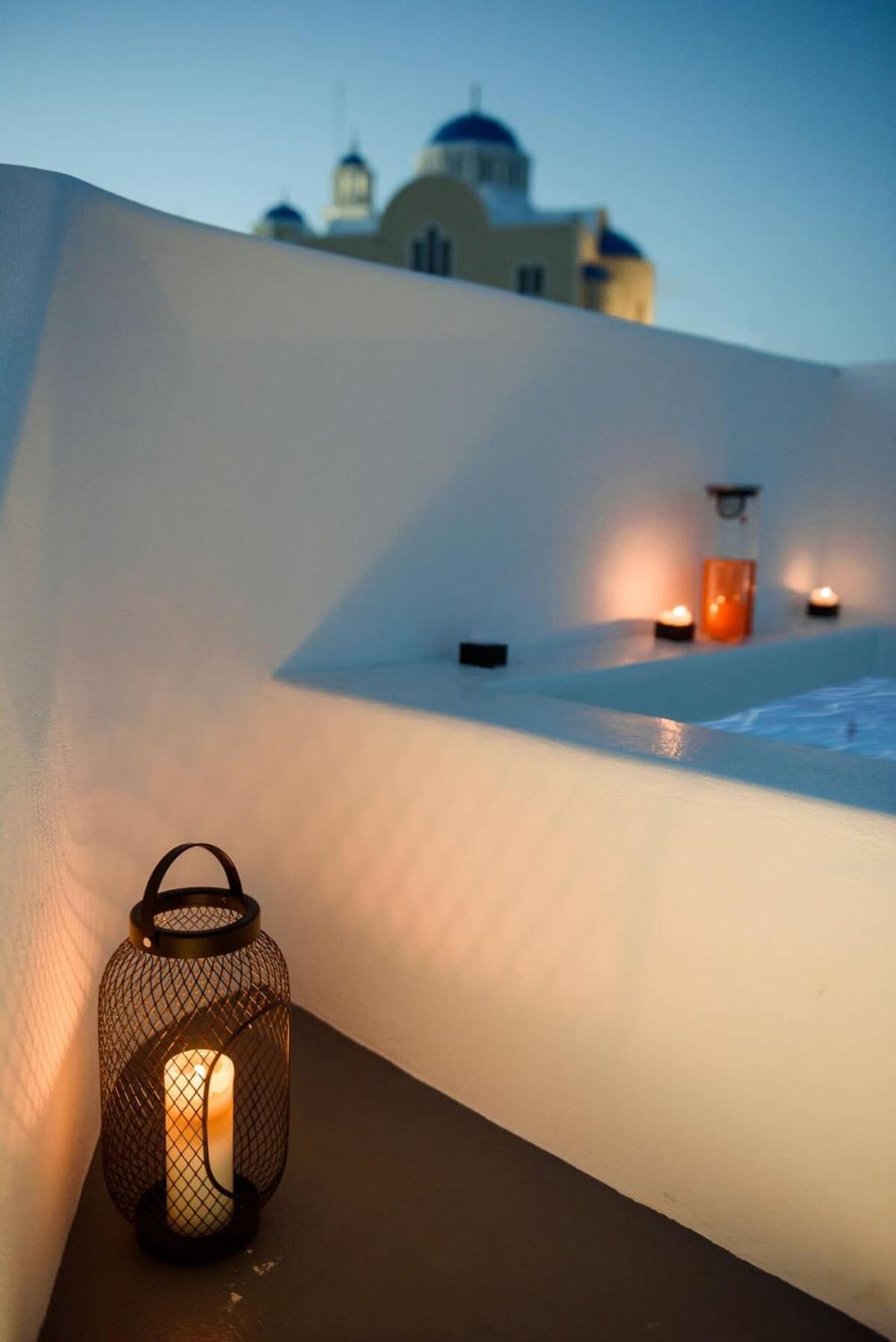 Apartamento Santorini Traditional Apt With Private Hot Tub Fira  Exterior foto